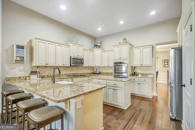 201 Country Lake Drive, Senoia, GA 30276