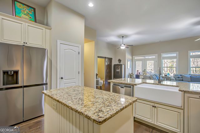 201 Country Lake Drive, Senoia, GA 30276