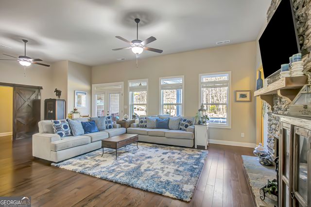 201 Country Lake Drive, Senoia, GA 30276