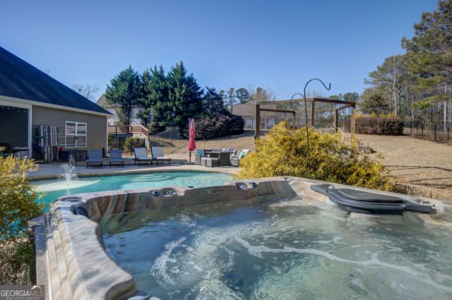 201 Country Lake Drive, Senoia, GA 30276