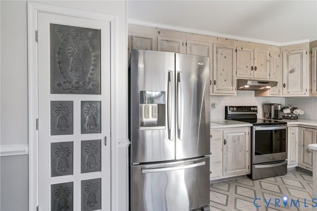 2426 Howerton Rd, Dunnsville, VA 22454