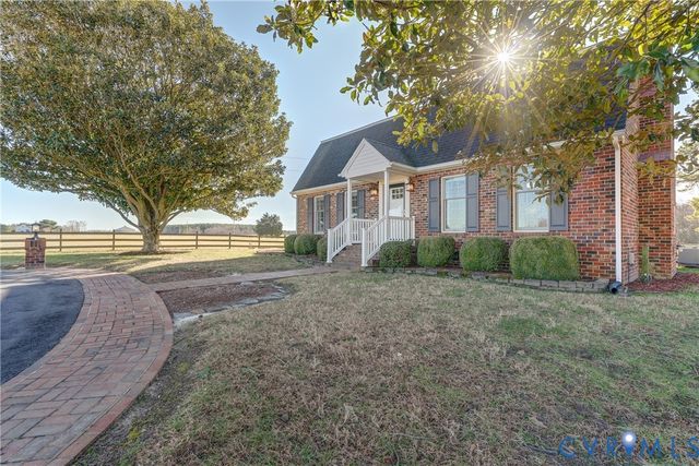 2426 Howerton Rd, Dunnsville, VA 22454