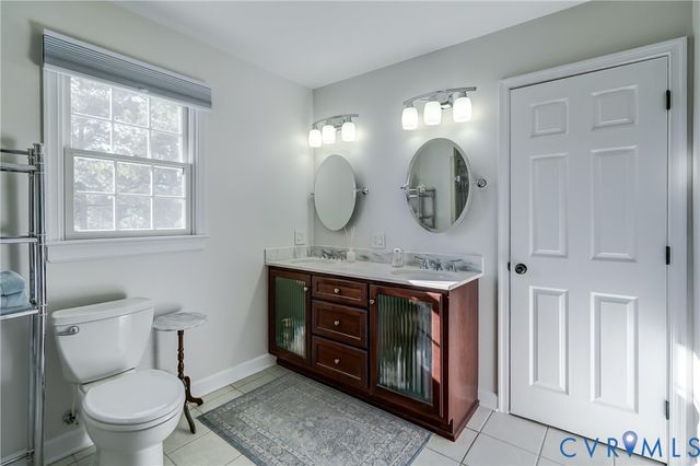 2426 Howerton Rd, Dunnsville, VA 22454