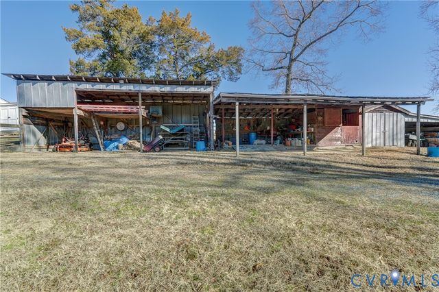 2426 Howerton Rd, Dunnsville, VA 22454