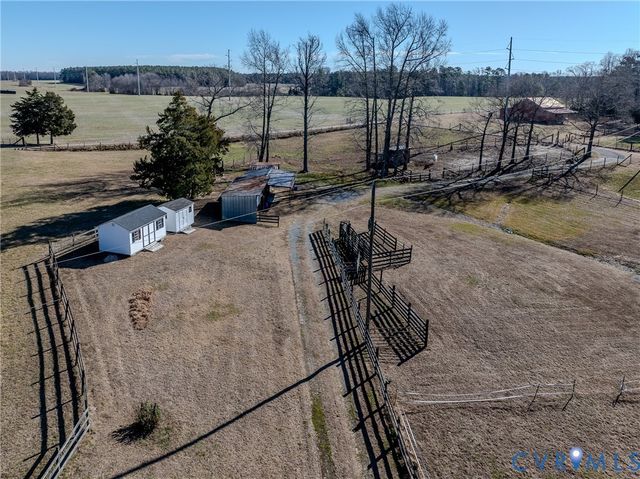 2426 Howerton Rd, Dunnsville, VA 22454