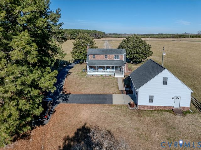2426 Howerton Rd, Dunnsville, VA 22454