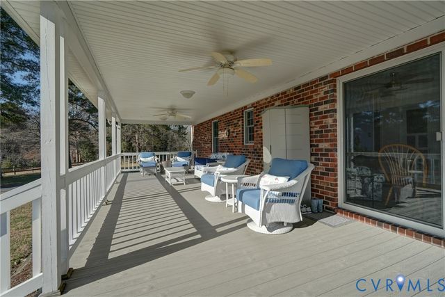 2426 Howerton Rd, Dunnsville, VA 22454