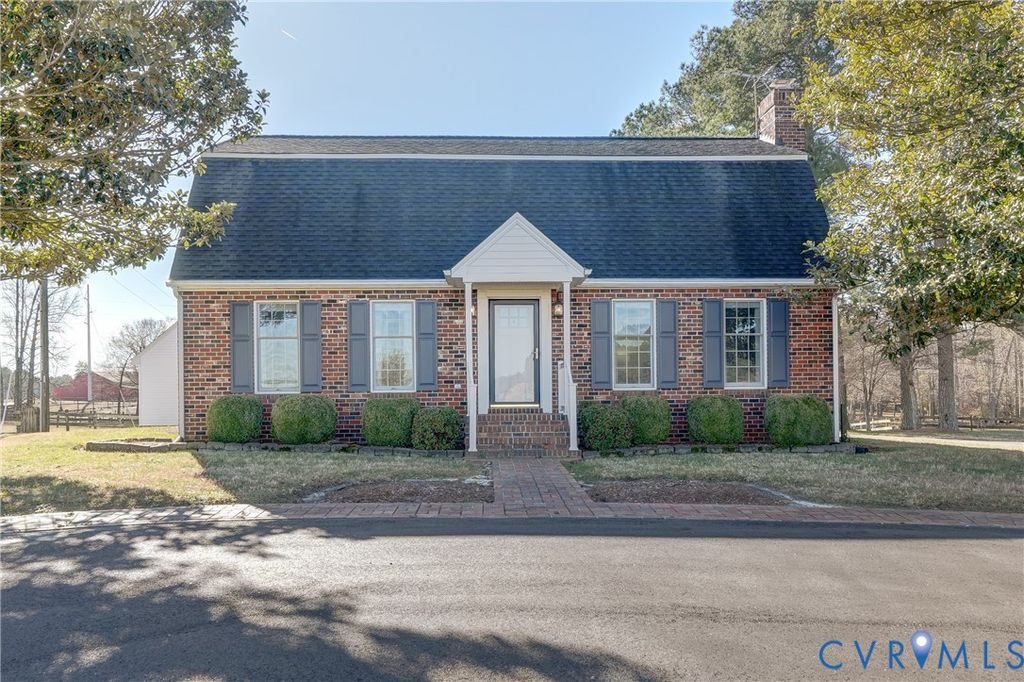 2426 Howerton Rd, Dunnsville, VA 22454