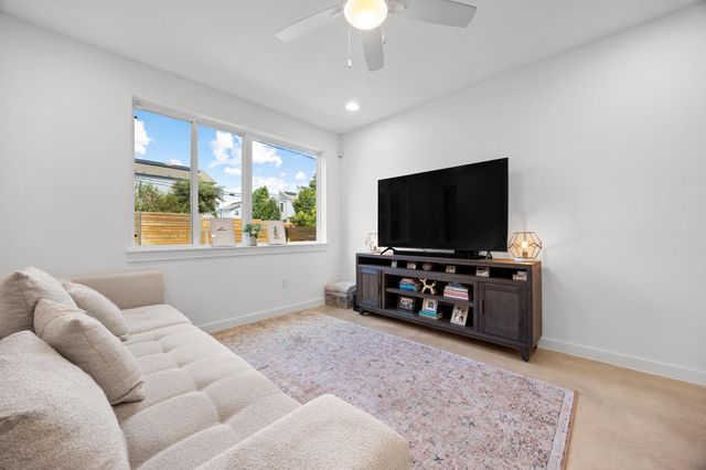 814 N Bluff DR 70, Austin, TX 78745