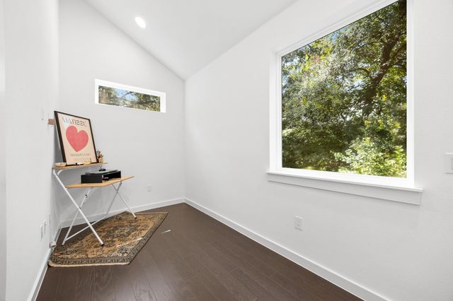 814 N Bluff DR 70, Austin, TX 78745
