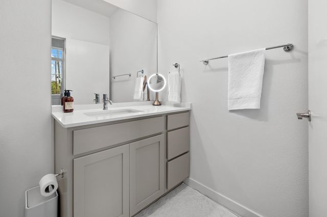 814 N Bluff DR 70, Austin, TX 78745