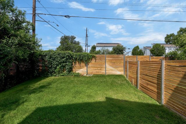 814 N Bluff DR 70, Austin, TX 78745
