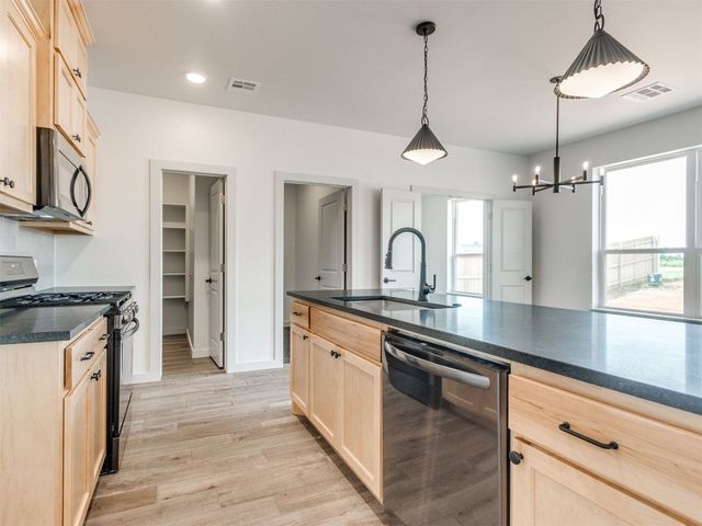 4601 Olivera Street, Mustang, OK 73064