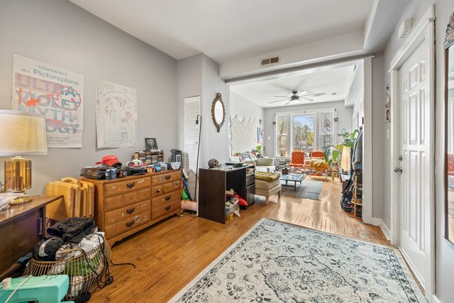 2630 W Division Street 2F, Chicago, IL 60622