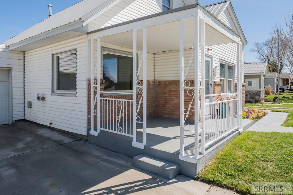 Image 2 of property listing at 766 I Street, Idaho Falls, ID 83402