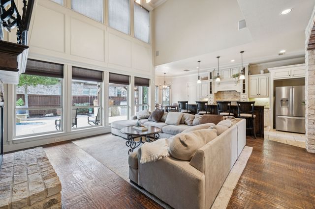 1411 Long And Winding Road, Mansfield, TX 76063