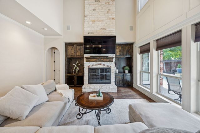 1411 Long And Winding Road, Mansfield, TX 76063