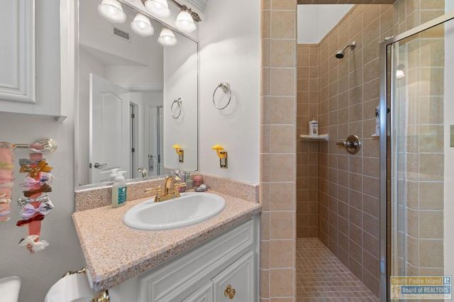 5 Laguna Madre Dr., Laguna Vista, TX 78578