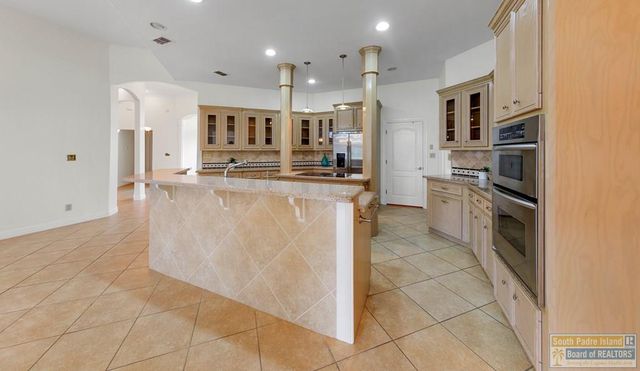 5 Laguna Madre Dr., Laguna Vista, TX 78578