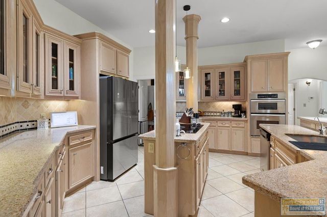 5 Laguna Madre Dr., Laguna Vista, TX 78578