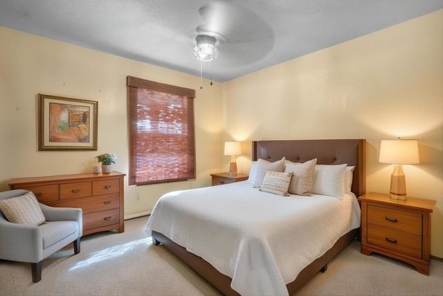 6219 Flor Del Sol Place NW, Albuquerque, NM 87120