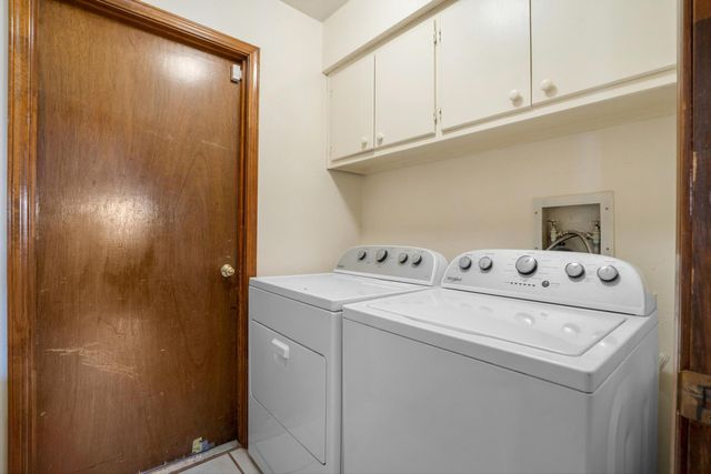 6219 Flor Del Sol Place NW, Albuquerque, NM 87120