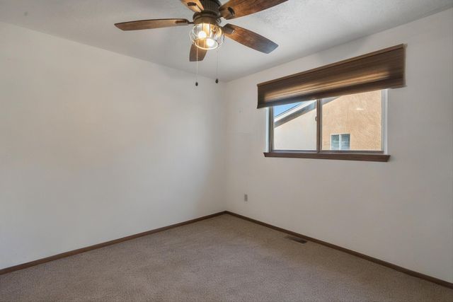 6219 Flor Del Sol Place NW, Albuquerque, NM 87120