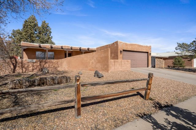 6219 Flor Del Sol Place NW, Albuquerque, NM 87120