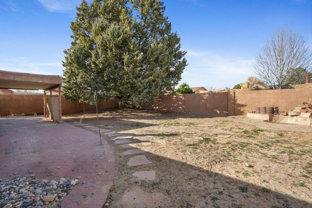 6219 Flor Del Sol Place NW, Albuquerque, NM 87120