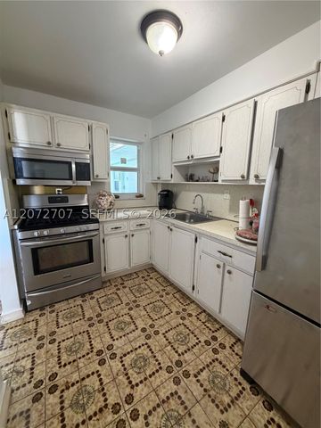 720 Collins Ave 502, Miami Beach, FL 33139