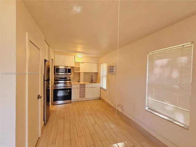 26 SE 13th Terrace 17, Dania Beach, FL 33004