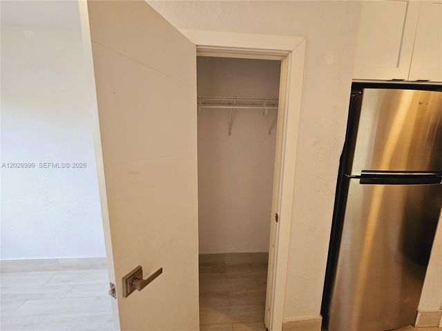 26 SE 13th Terrace 17, Dania Beach, FL 33004