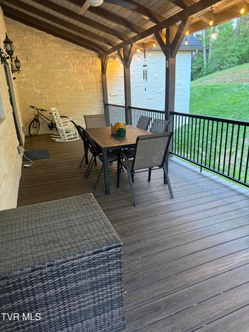 103 Southwest Fernwood Lane, Wise, VA 24293