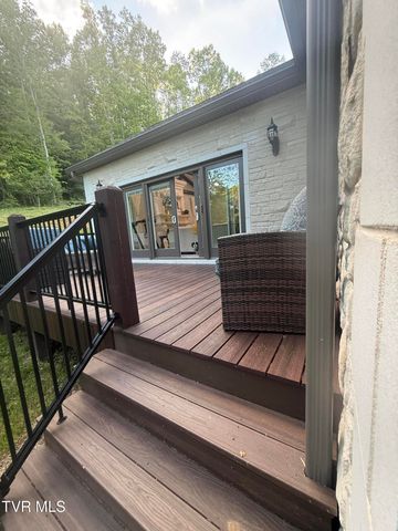 103 Southwest Fernwood Lane, Wise, VA 24293
