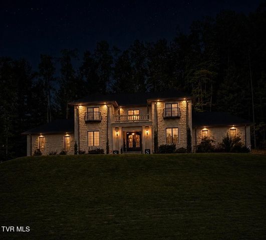 103 Southwest Fernwood Lane, Wise, VA 24293