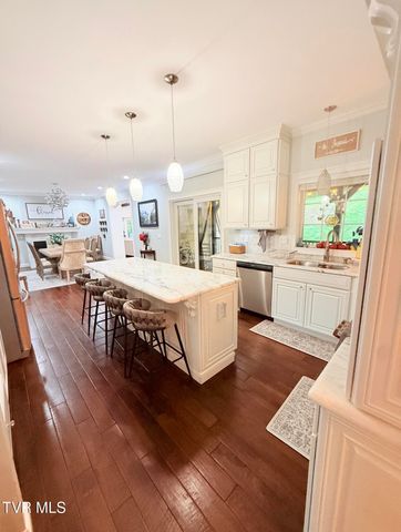 103 Southwest Fernwood Lane, Wise, VA 24293