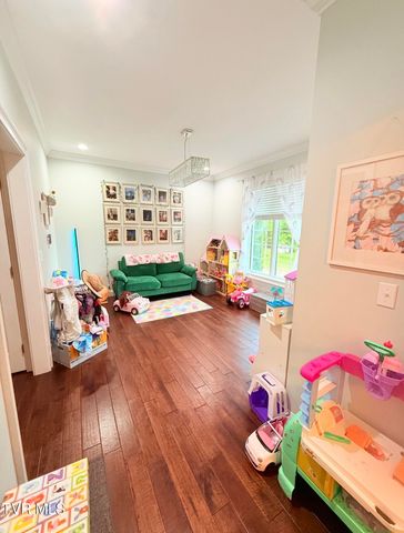 103 Southwest Fernwood Lane, Wise, VA 24293