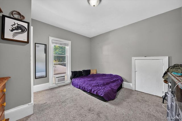 202 E Saint Clair Street, Almont, MI 48003