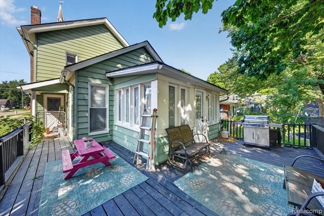 202 E Saint Clair Street, Almont, MI 48003