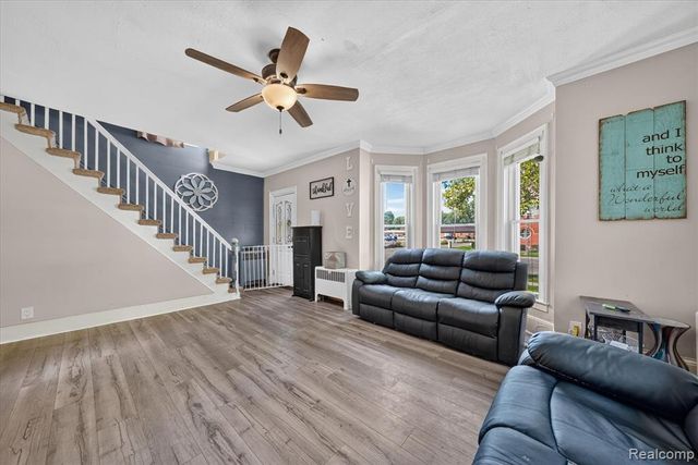 202 E Saint Clair Street, Almont, MI 48003