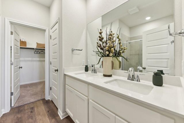 10609 Midnight Sun DR, Buda, TX 78610