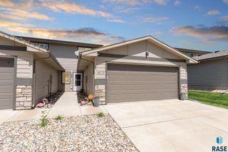 6510 6Th Pl, Sioux Falls, SD 57107