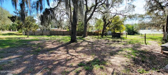 279 COOPER LAKE Drive, Interlachen, FL 32148