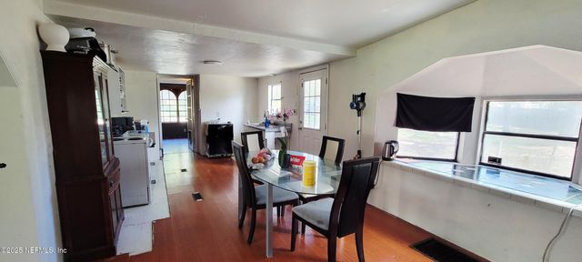 279 COOPER LAKE Drive, Interlachen, FL 32148