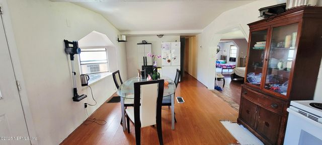 279 COOPER LAKE Drive, Interlachen, FL 32148