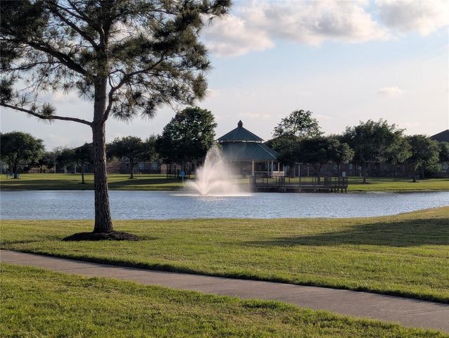 3919 Hollow Cove Lane, Richmond, TX 77469