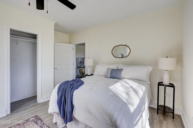 2212 S Joplin Avenue, Joplin, MO 64804