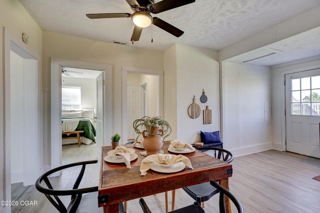 2212 S Joplin Avenue, Joplin, MO 64804