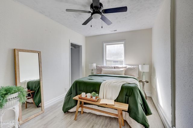 2212 S Joplin Avenue, Joplin, MO 64804