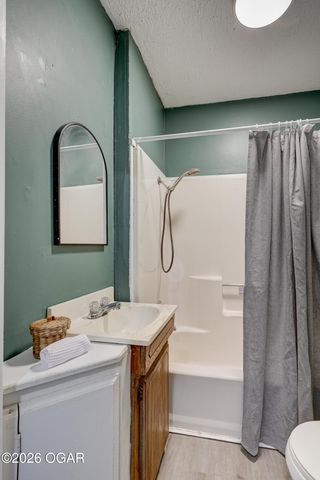 2212 S Joplin Avenue, Joplin, MO 64804